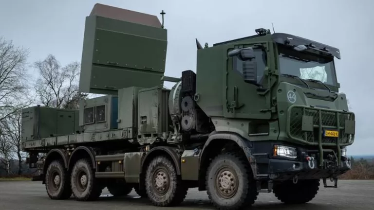 Militairen van Koninklijke Landmacht voeren oefening uit in regio Deurne