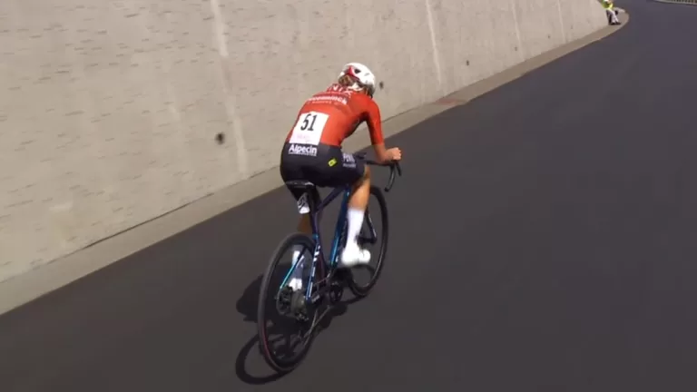 Yara Kastelijn goed van start bij Tour de Romandie Féminin; Neerkantse vierde in klimproloog