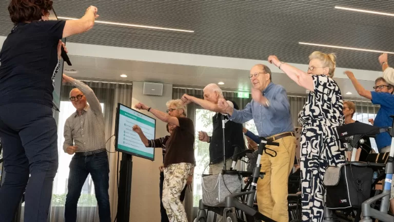Veel belangstelling voor valpreventiebijeenkomst in Deurne; ‘Met vertrouwen en plezier ouder worden’