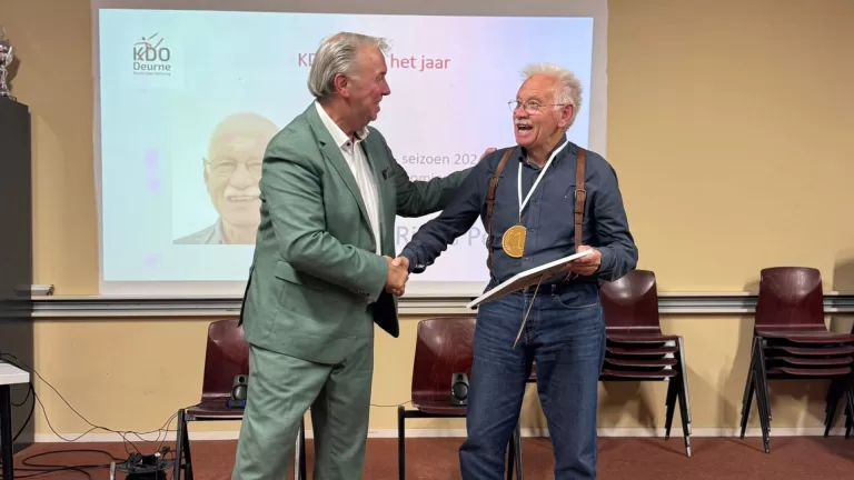 Turnclub roept Rinus Pecht uit tot KDO’er van het jaar en huldigt zes jubilarissen