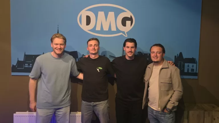 Team van voetbalpodcast Magische Spons weer op volle sterkte voor derde seizoen