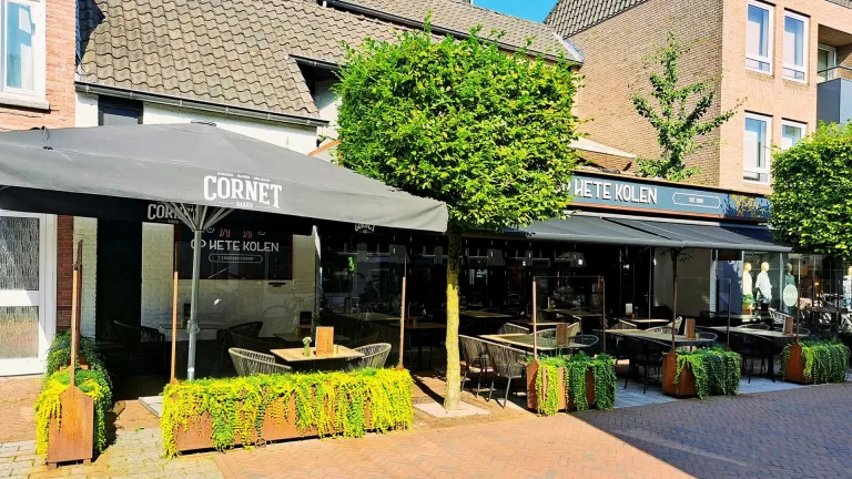 Opnieuw Tripadvisor Award voor restaurant Op Hete Kolen: ‘Super trots dat wij weer hebben gewonnen’