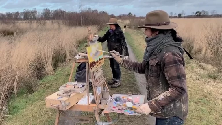 [VIDEO] Emelie Jegerings uit Deurne schildert met passie en emotie: ‘Ik wil niet alleen wat zien, maar vooral wat voelen’