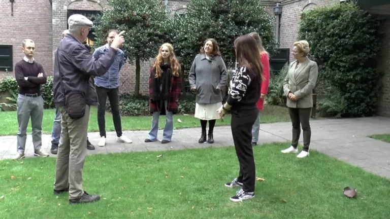 [VIDEO] Deurnese Erik Vink duikt met ‘De Judaskus’ in het bijzondere liefdesleven van Hendrik Wiegersma
