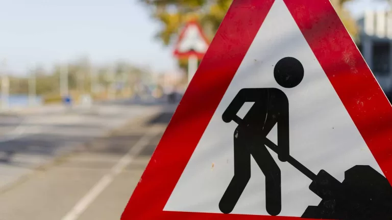 Wegafsluiting Milhezerweg in Deurne vanwege asfalteringswerkzaamheden