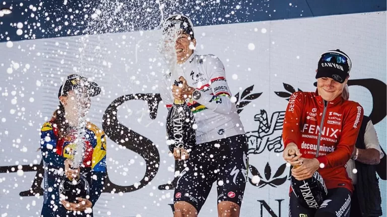 Yara Kastelijn eindigt als derde bij Giro dell’Emilia Donne in Italië