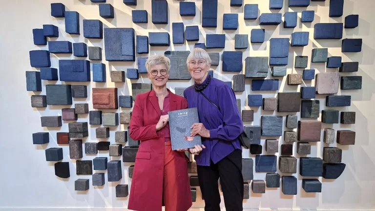 Vlierdense kunstenares Jolanda Meulendijks te gast bij Café De Wieger: ‘Veen en turf als inspiratiebron’