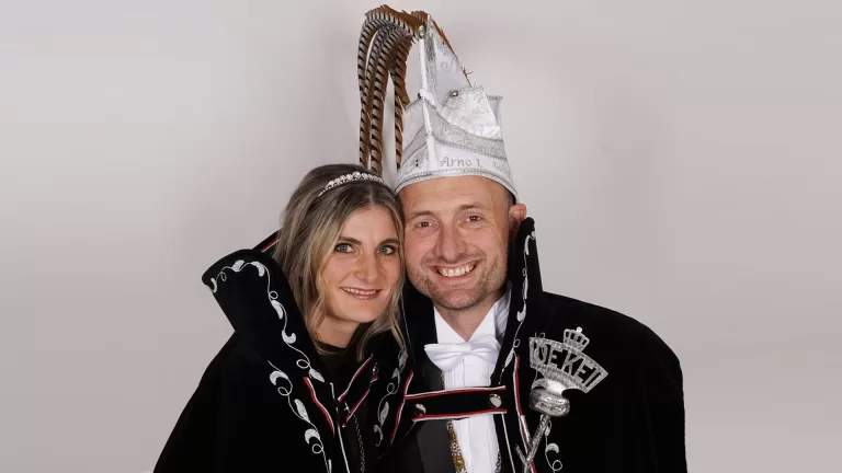 Prins Arno d’n Uurste zwaait dit carnavalsseizoen scepter in Liesselse Keienland