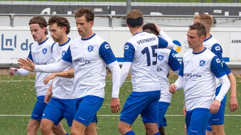 SV Deurne pakt benauwde maar belangrijke overwinning tegen SV Someren (1-0)