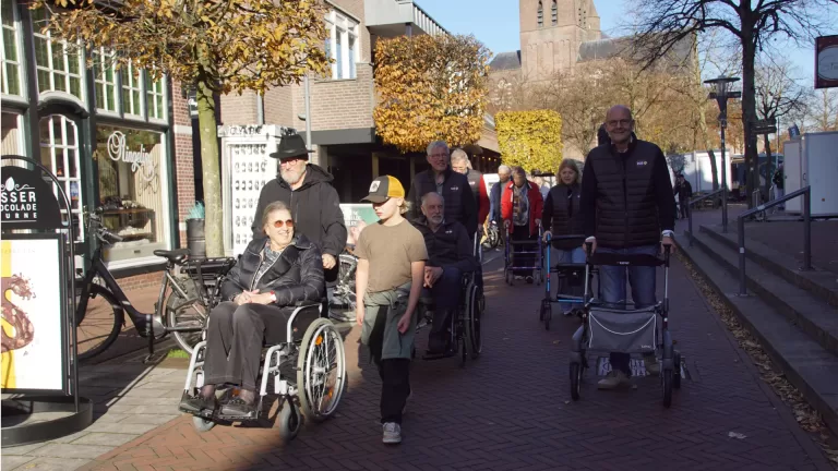 Senioren willen betere toegankelijkheid van Deurnes centrum: ‘Met rollator of rolstoel soms echt ondoenlijk’