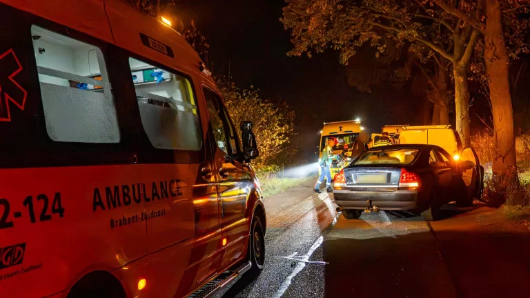 Zeven gewonden bij botsing tussen personenauto en bestelbus in De Mortel