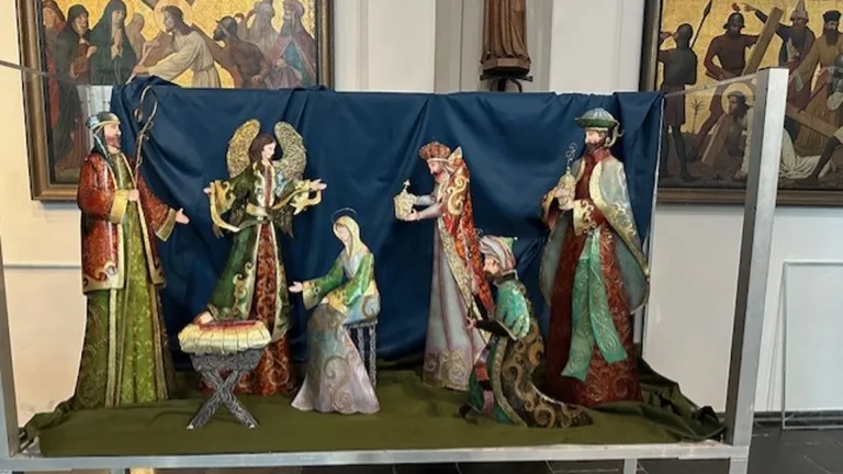 Kerstexpositie van start in Deurnese Sint Willibrorduskerk