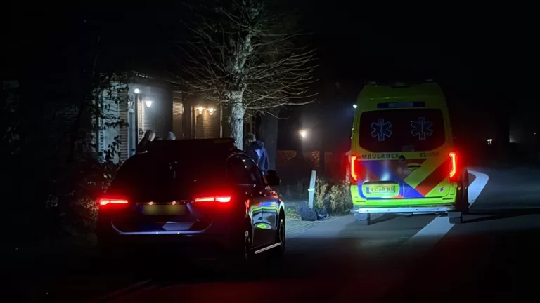 Scooterrijder raakt van de weg op Langstraat in Deurne; slachtoffer gewond naar ziekenhuis gebracht