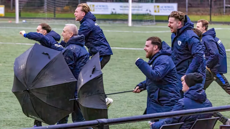 SV Deurne kroont zich tot ‘herbstmeister’ na verdienstelijk gelijkspel tegen Nuenen (3-3)