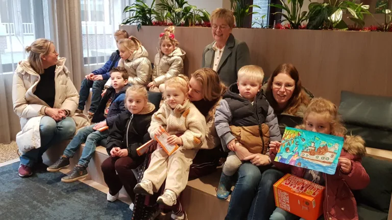 Kleurplatenwedstrijd leert Deurnese kinderen spelenderwijs over belang van Fairtrade voor cacaoboeren