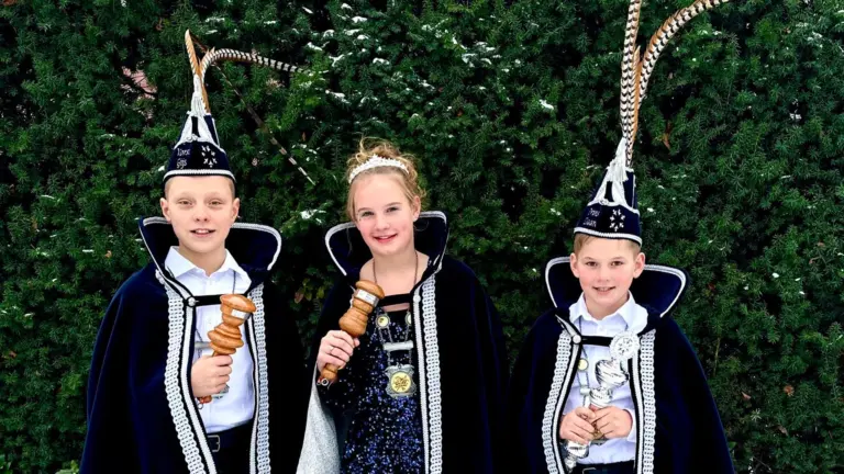 Prins Daan, Prinses Meike en vorst Gijs onthuld als nieuwe jeugdhoogheden bij De Pottenbakkers