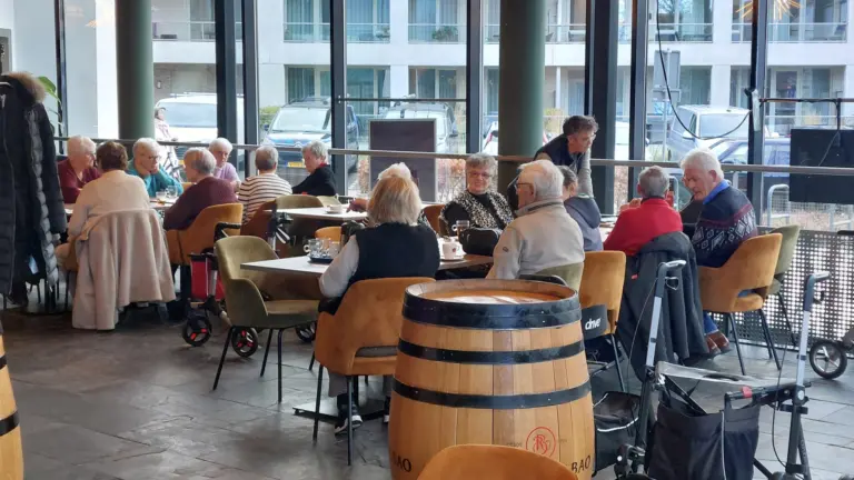 Veel belangstelling voor eerste ‘Ontmoetingscafés’ in Cultuurcentrum Deurne; ‘Er is duidelijk behoefte aan’