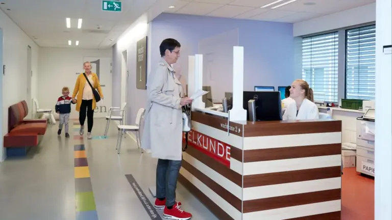 [VIDEO] Elkerliek ziekenhuis heeft kortste wachttijden van de regio: ‘Belangrijk dat mensen sneller diagnose krijgen’