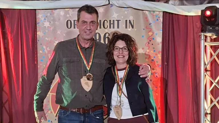 John en Jolanda Stappers ontvangen Vetlirre Medallie bij De Ulewappers in Neerkant