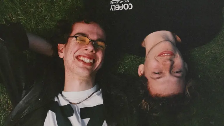 Jong muzikaal duo Mendula geeft concert op altsaxofoon en piano in Deurnese Willibrorduskerk