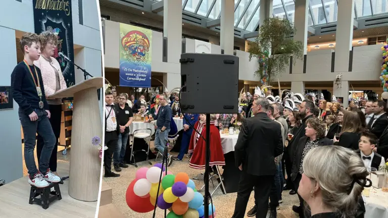 [VIDEO] Carnavalsprinsen brengen sleutels van gemeente Deurne terug bij burgemeester Buter