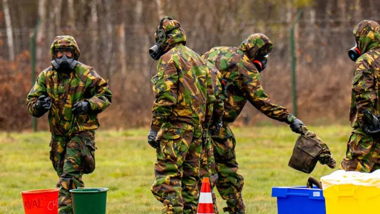 Grote militaire oefening in Vredepeel: ‘Realistisch scenario belangrijk bij hedendaagse dreigingen’