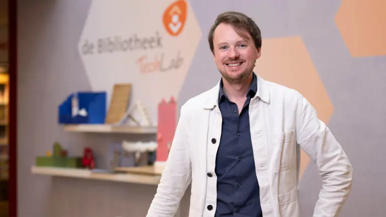 Directeur Robin Verleisdonk neemt na bijna 7 jaar afscheid van Bibliotheek Helmond-Peel