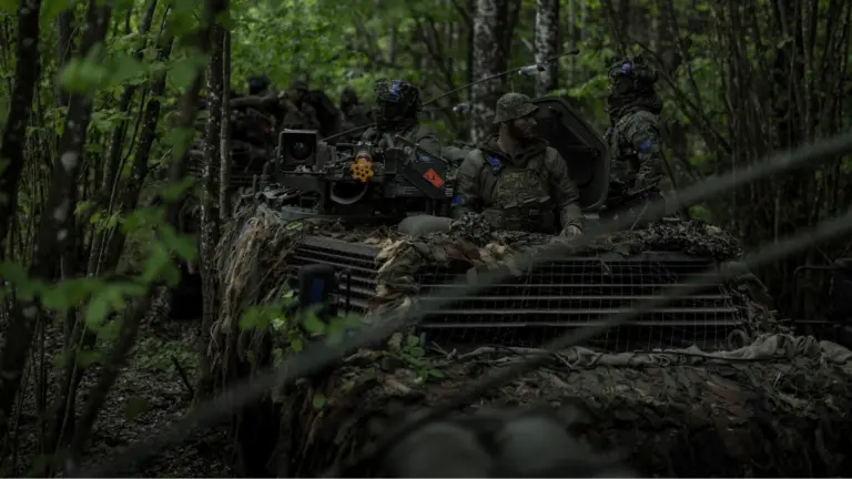 Defensie daagt burgers uit om verkenningseskadron te spotten bij hun ‘onzichtbare’ missie door Nederland