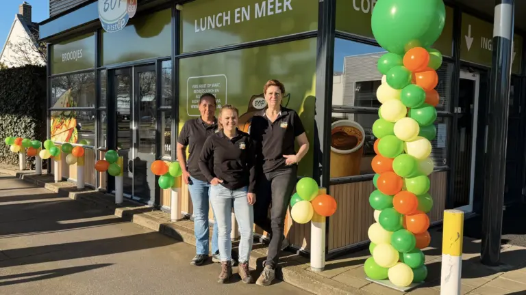 Familie Bankers uit Liessel wil mensen verbinden met elkaar: ‘Samen eten en gezellig buurten is belangrijk’