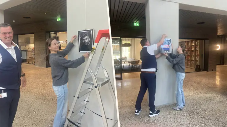 Foto’s van Deurnese Neeltje van Der Laak verhuizen van Rijksmuseum via De Wieger naar Huis voor de Samenleving