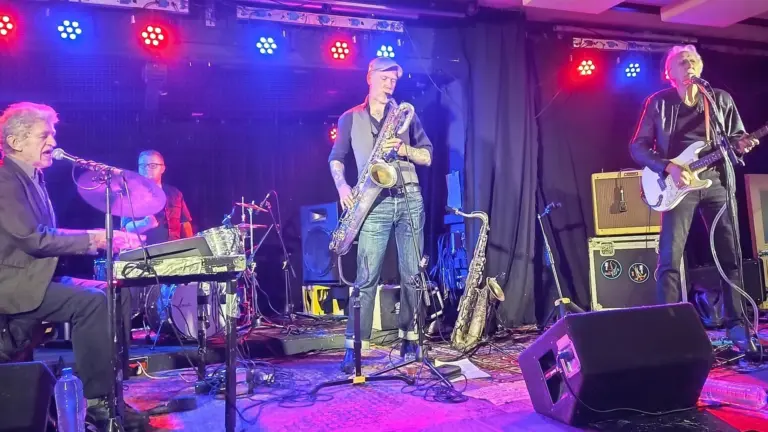 Laatste Bikkel Blues van het seizoen met Clemens van de Ven en JPK Band: ‘Proberen krenten uit de pap te pikken’