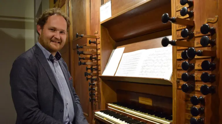 Monumentaal Smitsorgel van Deurnese Willibrorduskerk in de spotlight tijdens ‘oer-Hollands’ concert
