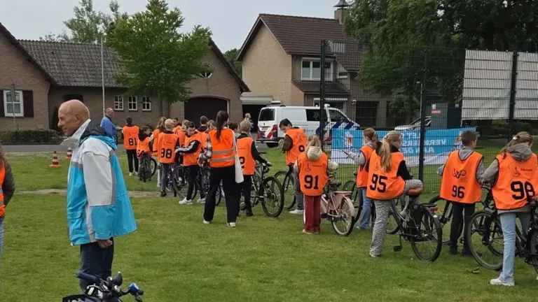 Basisschoolleerlingen in gemeente Deurne gaan van start met praktische verkeersexamens