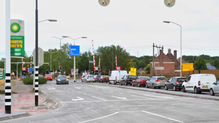 Spoorwegovergang Liesselseweg afgesloten vanwege asfalteringswerkzaamheden