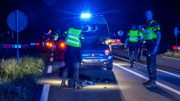 Fietsster raakt ernstig gewond bij aanrijding op gevaarlijke oversteekplaats N279 in Vlierden