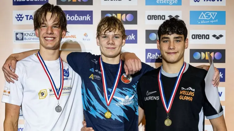 Deurnese zwemmer Thijn Runia behaalt zilver bij Nederlands Junior Kampioenschap in Drachten