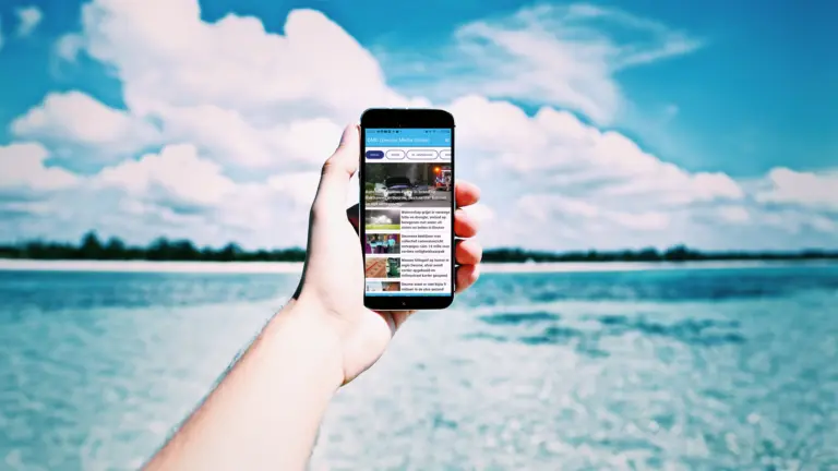 Waar je ook bent of op vakantie gaat; gratis nieuwsapp van DMG houd je op de hoogte van het laatste lokale nieuws
