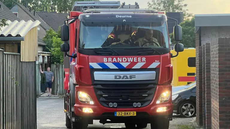 Brandweer heeft kleine brand in woning aan Kokmeeuw in Deurne snel onder controle
