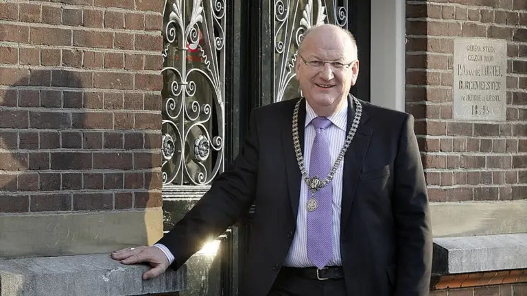 Gemeente Deurne opent condoleanceregister in verband met overlijden oud-burgemeester Gerard Daandels