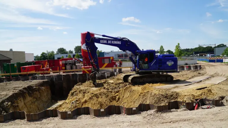 Volgende fase aanleg spoortunnel Binderendreef; ruim een week geen treinen en dag en nacht werkzaamheden