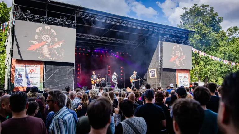 [VIDEO] Tv-programma ‘Zomer in de Peel’ geeft kijkje achter de schermen bij Walhalla Zomerfeesten
