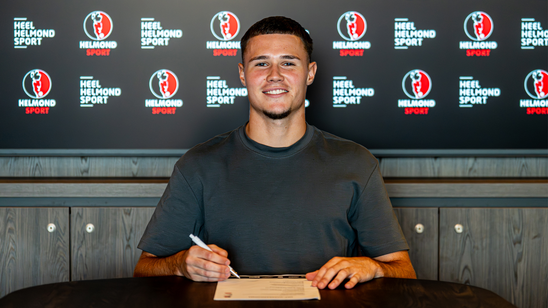 Oud-ZSV- en SV Deurne-speler Diego van Zutphen maakt overstap van VVV Venlo naar Helmond Sport