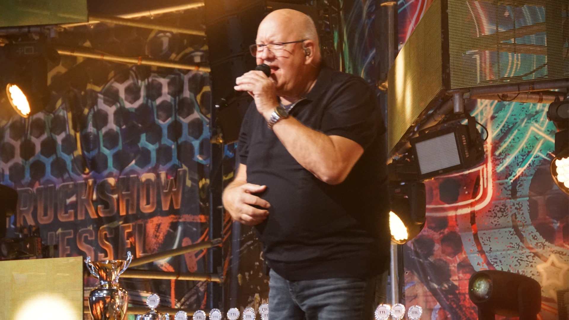 Truckshow Liessel dit jaar zonder Henk Wijngaard; zanger kampt met hartproblemen