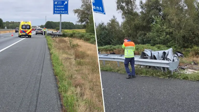 Gezin met jonge kinderen klapt met auto tegen vangrail op A67 bij Liessel en belandt in sloot
