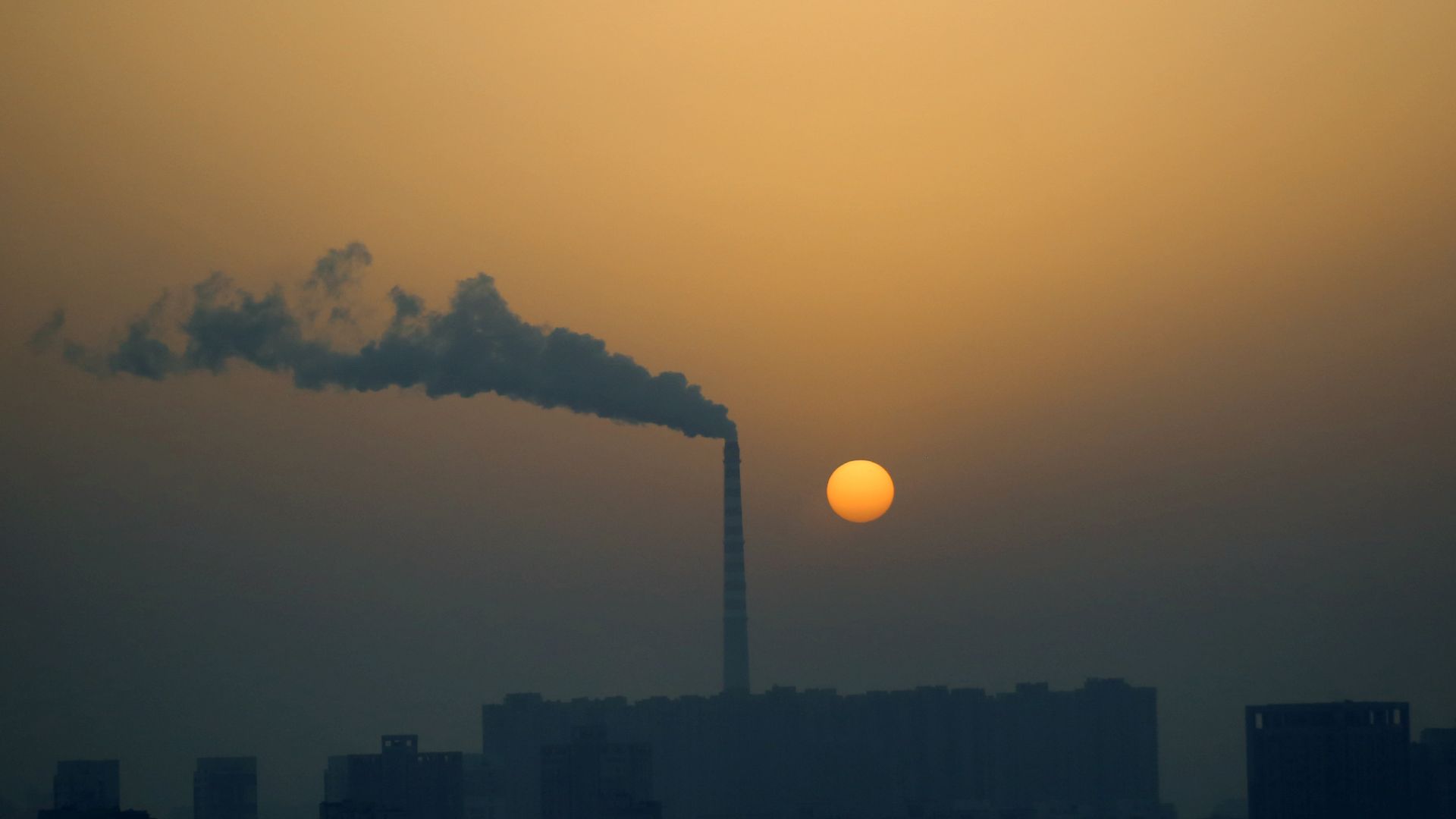 RIVM waarschuwt voor smog in regio Deurne: ‘Binnenblijven en zware lichamelijke inspanning beperken’