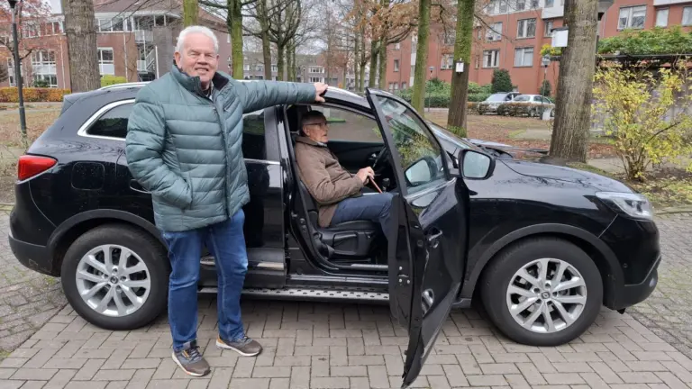 Deurnese AutoMaatjes zoeken versterking tijdens actieweek: ‘Soms wordt een heel levensverhaal gedeeld’