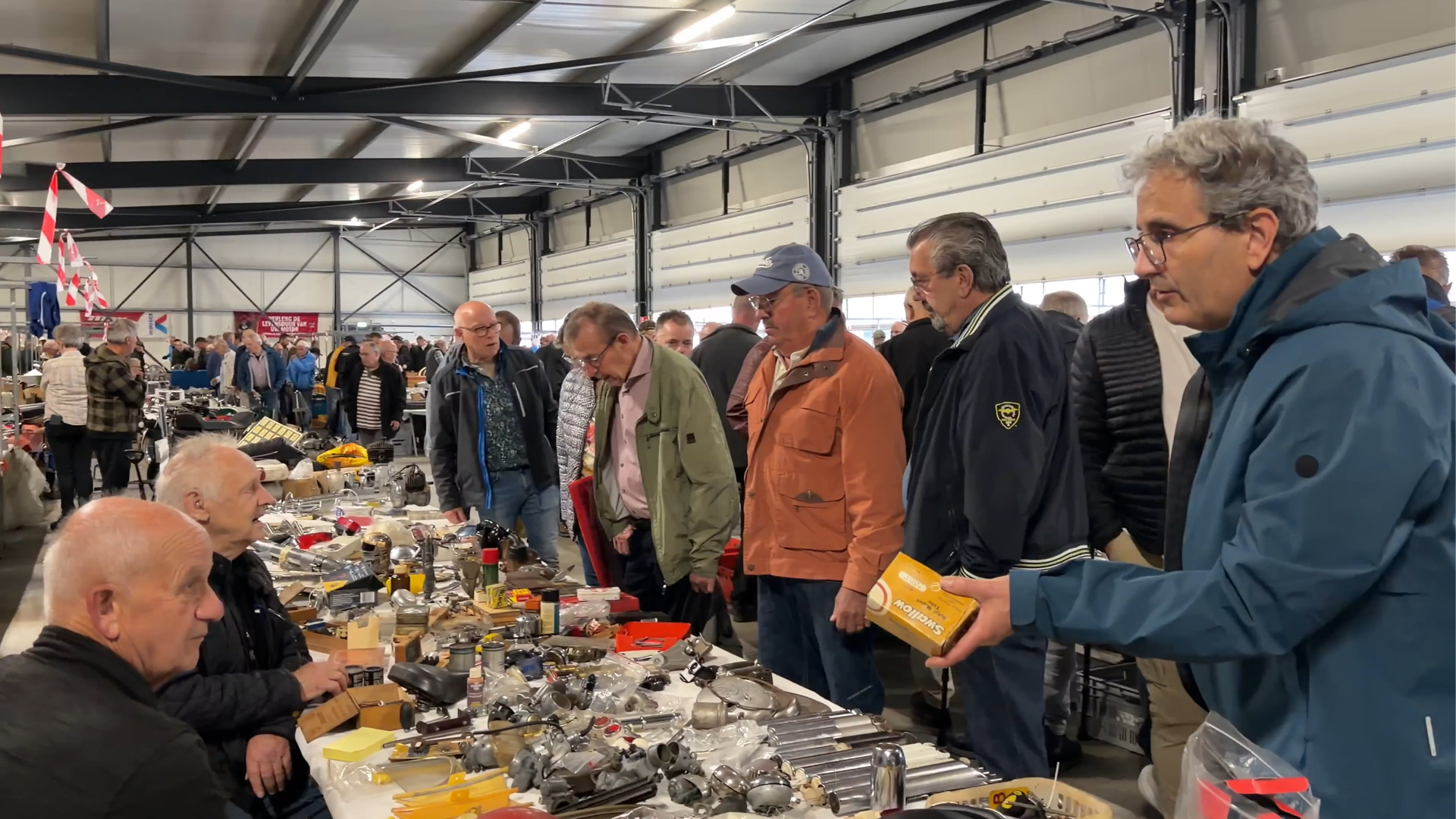 Oldtimerbrommerbeurs van De Vette Bougie groeit nog steeds: ‘Alle plekken weer bezet’