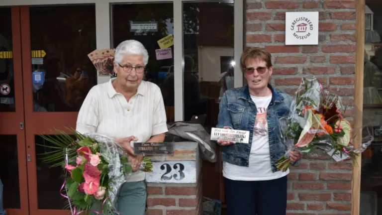 Ria van der Burgt en Door Dielissen krijgen Plekske van Verdienste: ‘Hebben groot hart voor de Nirkant’