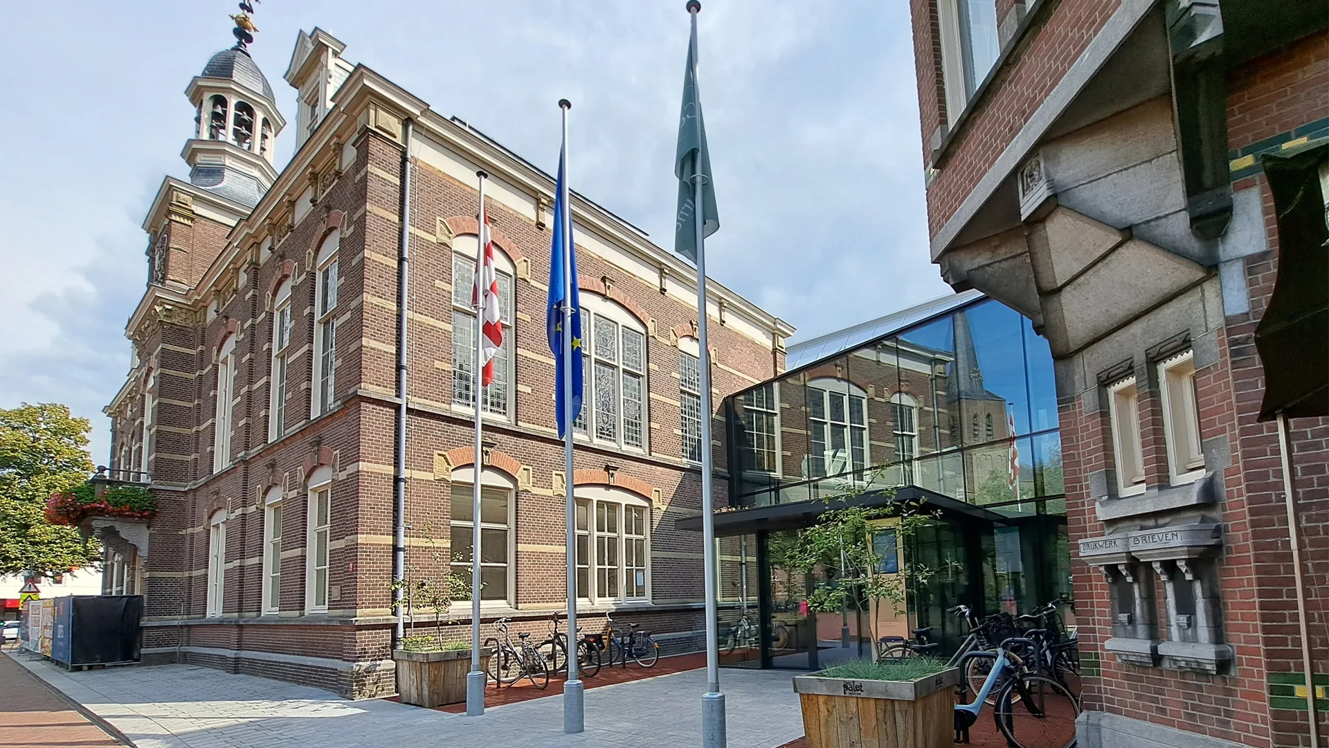 Huis voor de Samenleving opent haar deuren tijdens viering van 100 jaar gemeente Deurne