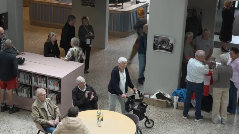 [VIDEO] Inwoners nemen kijkje in Deurnes Huis voor de Samenleving tijdens open dag